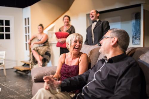 Teatre: Rumors.  Companyia +Q Teatre.  Adaptaci&oacute; d'Eva de Luis de l'obra de Neil Simon.