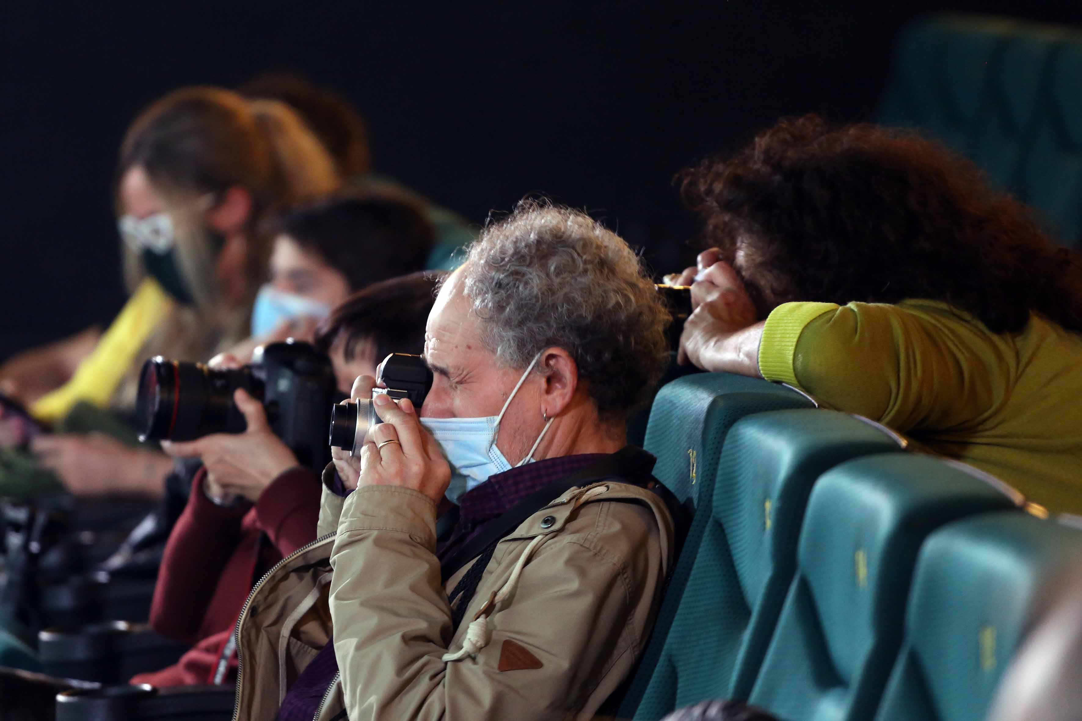 Fotoperiodistes entre el públic del I Premi Zampa.