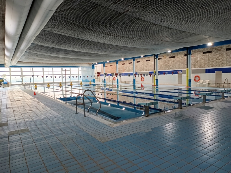 L'Ajuntament invertirà prop d??un milió i mig d??euros en la reparació de la coberta de la piscina