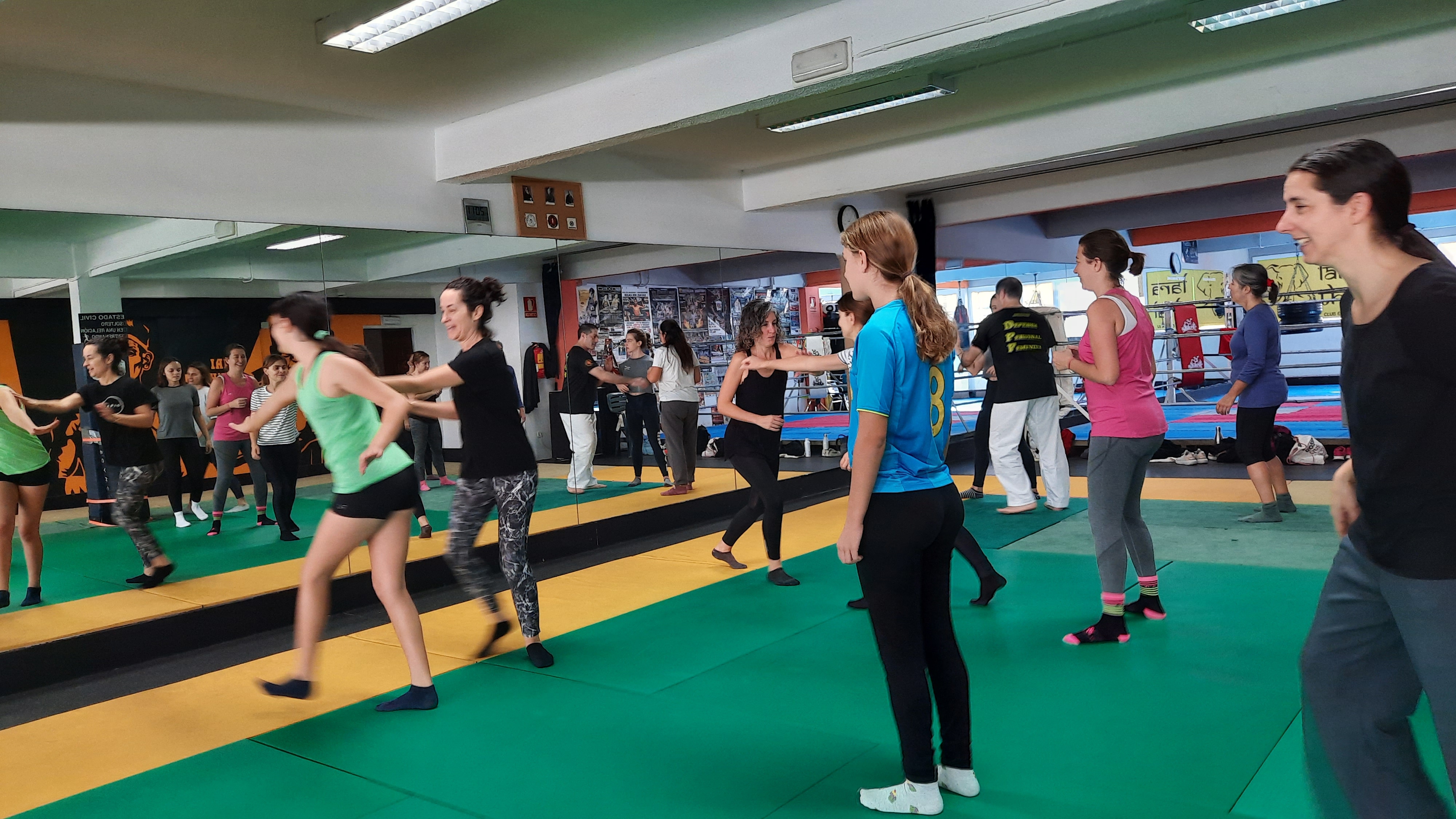 'DEFENSA PERSONAL FEMENINA'