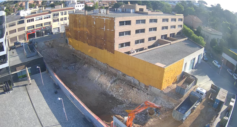 Imatge aèria de la construcció dels HPO de la plaça Nova de les Dones del Tèxtil.