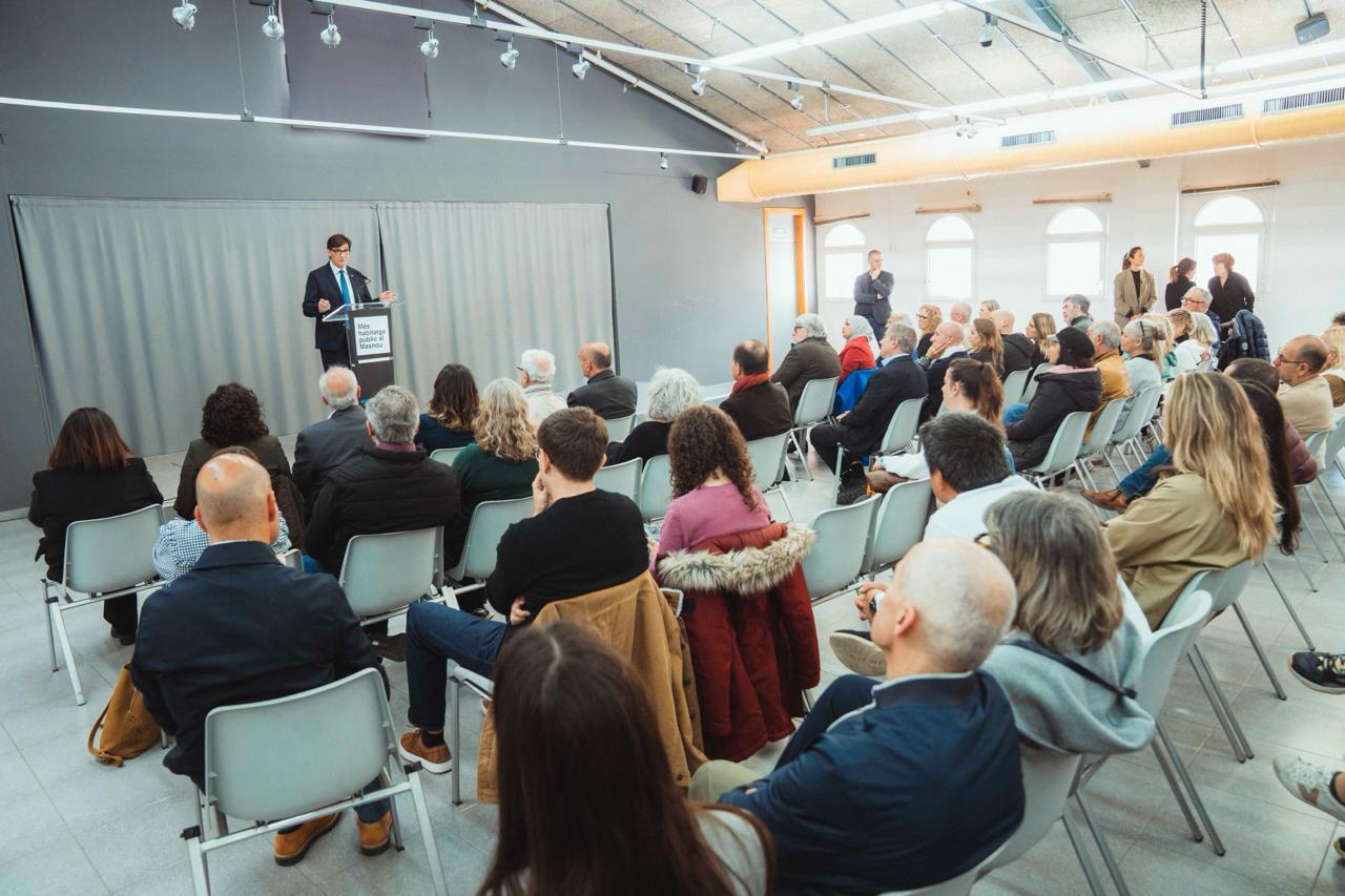 Benvinguda institucional als veïns de la nova promoci&oacute; d'habitatge protegit de la pla&ccedil;a Nova