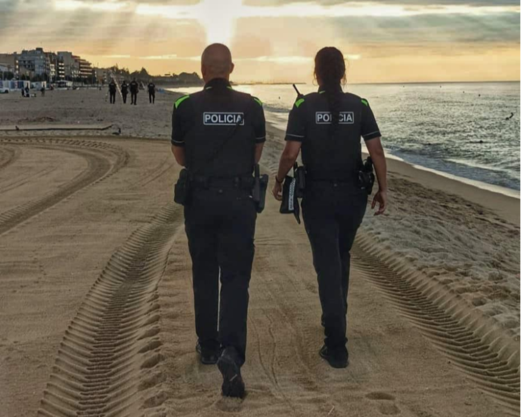En marxa el dispositiu policial d'estiu a les platges i el front mar&iacute;tim